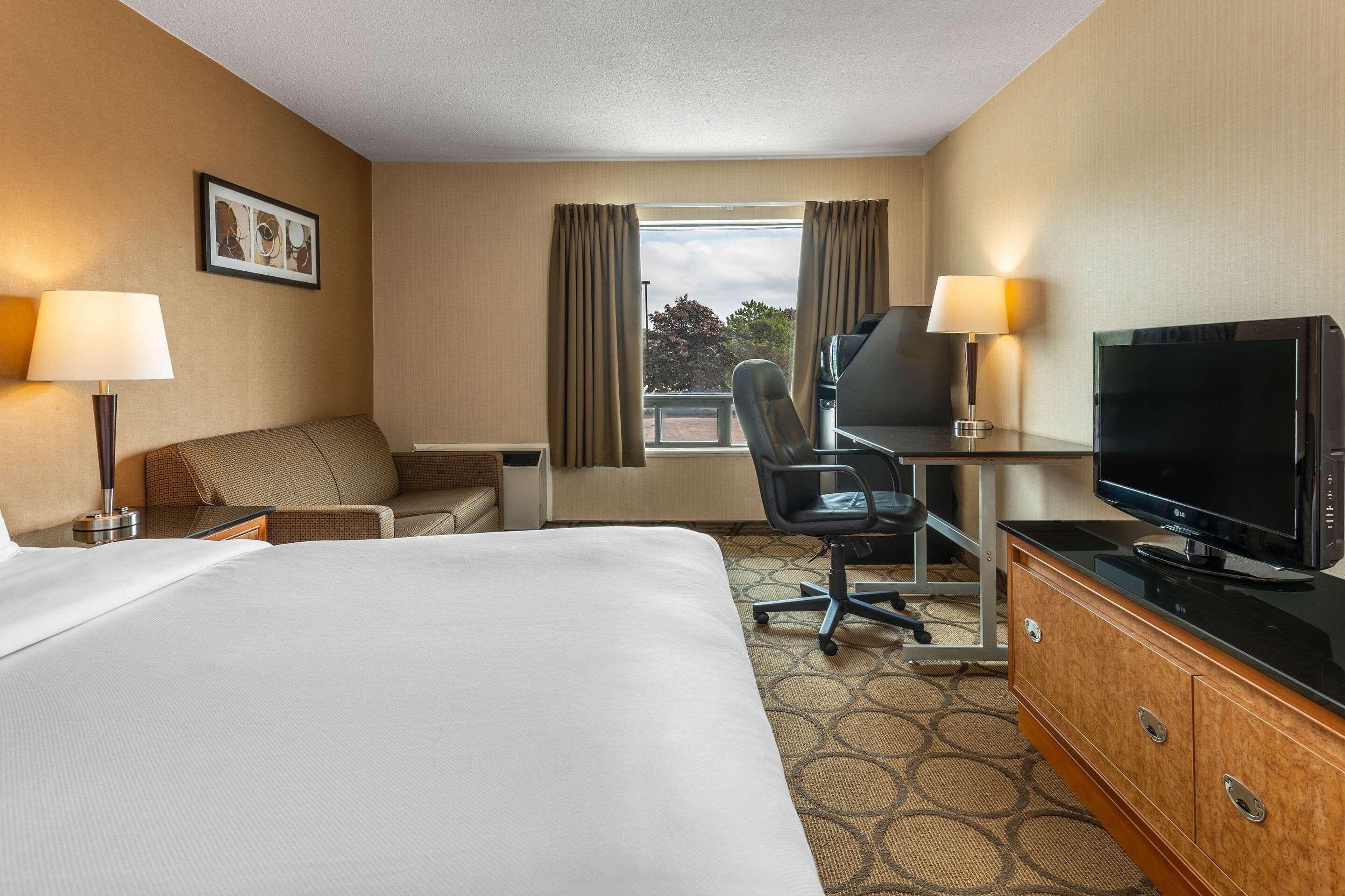 Comfort Inn Пембрук Екстер'єр фото