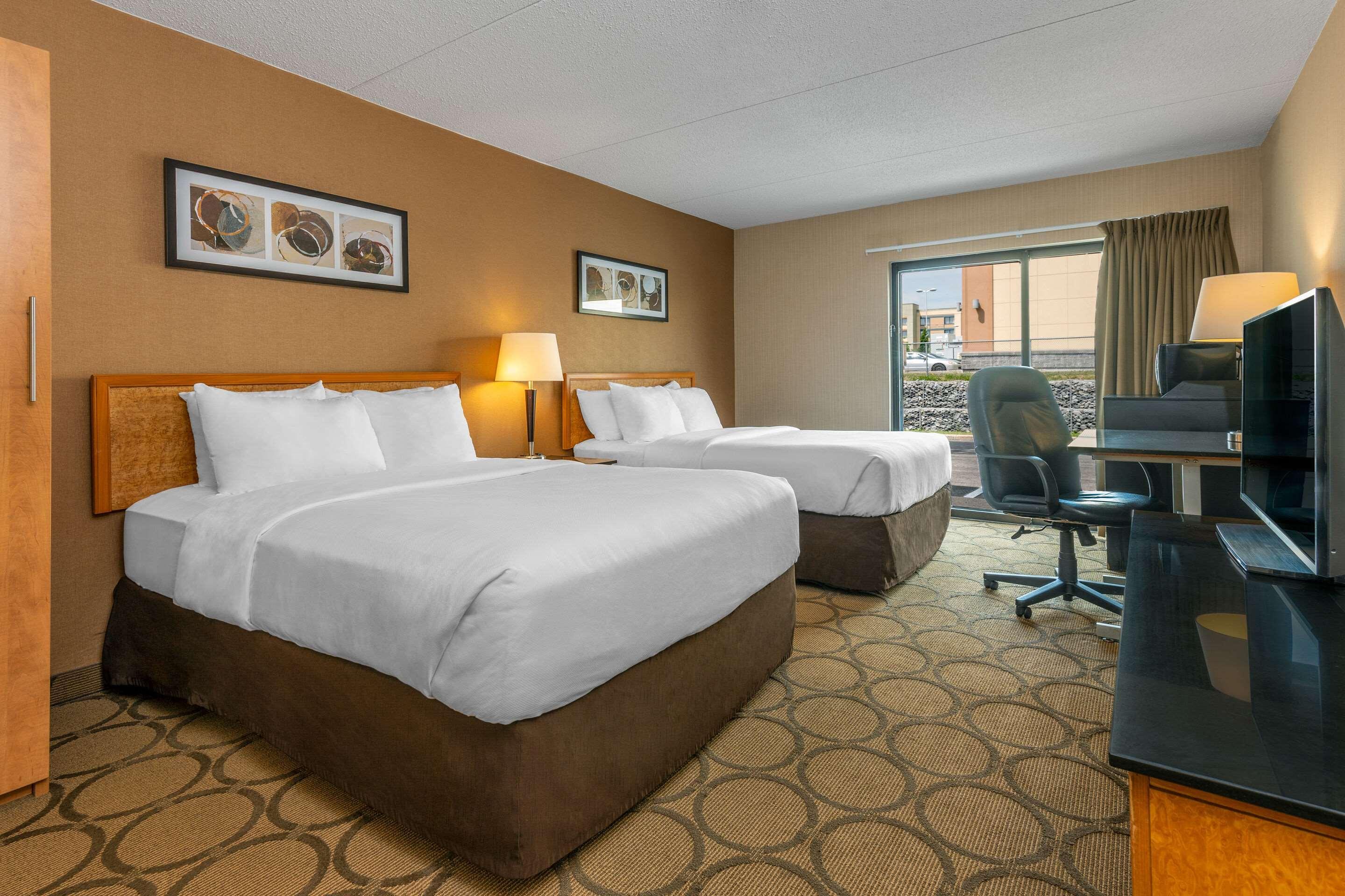 Comfort Inn Пембрук Екстер'єр фото