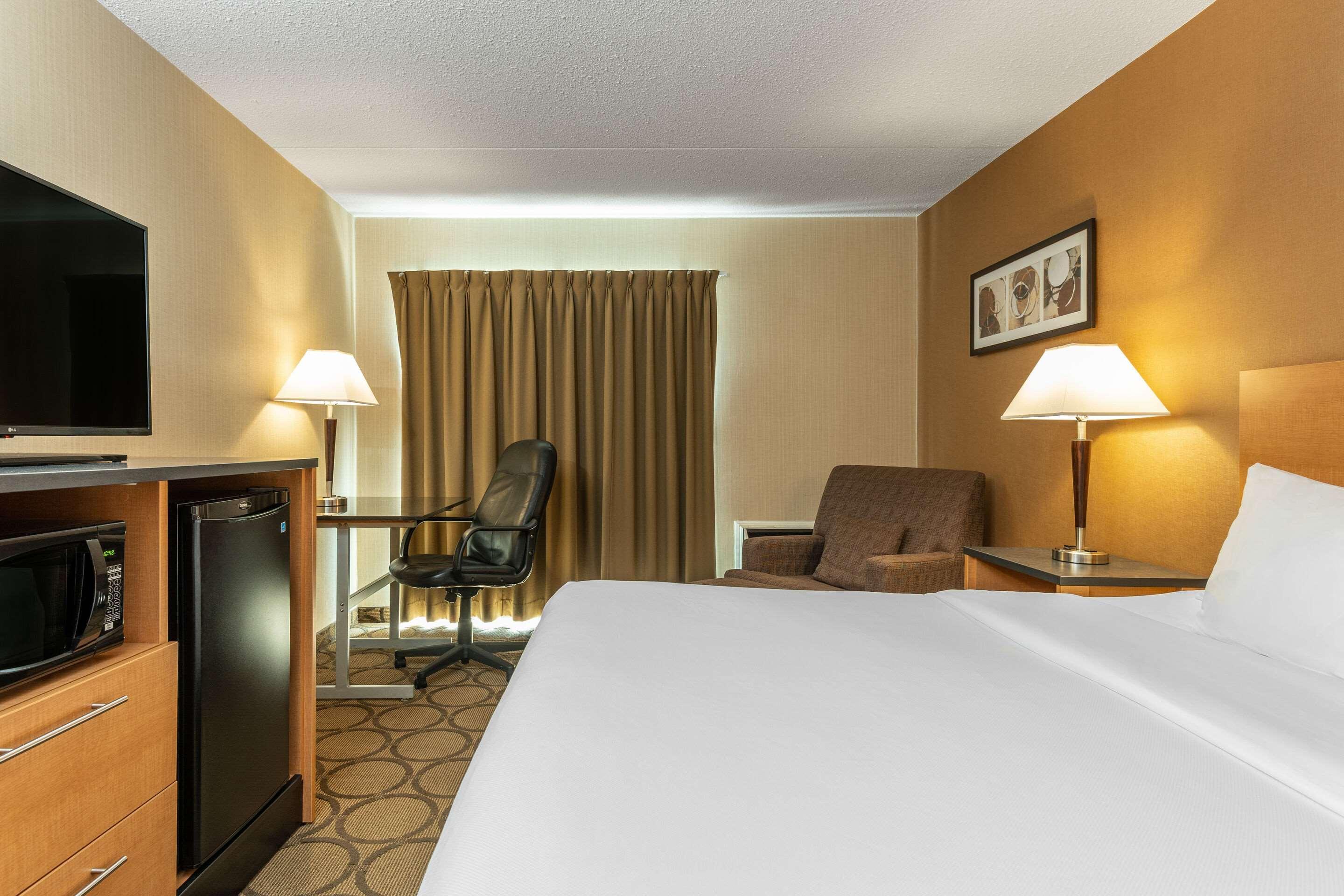 Comfort Inn Пембрук Екстер'єр фото