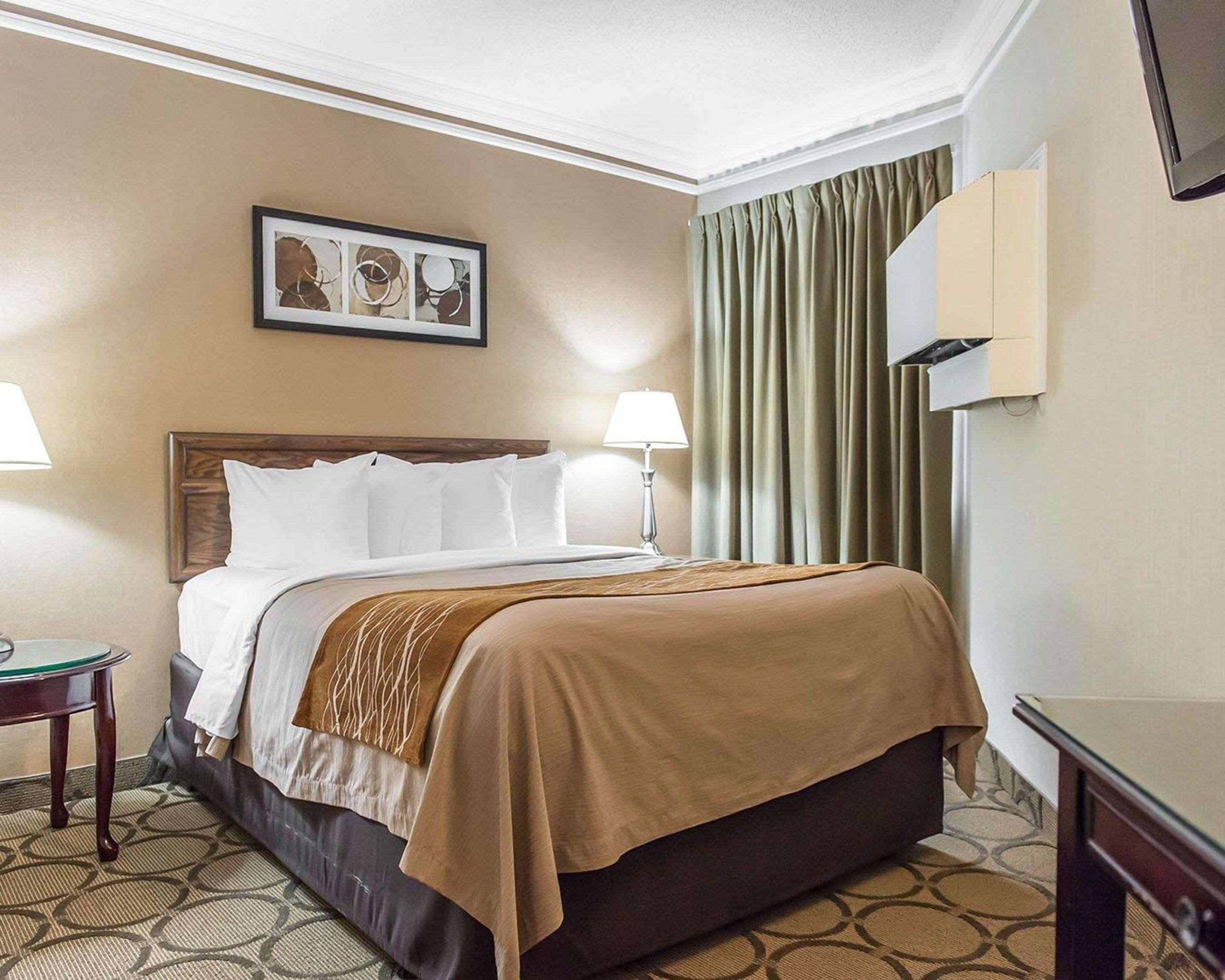 Comfort Inn Пембрук Екстер'єр фото