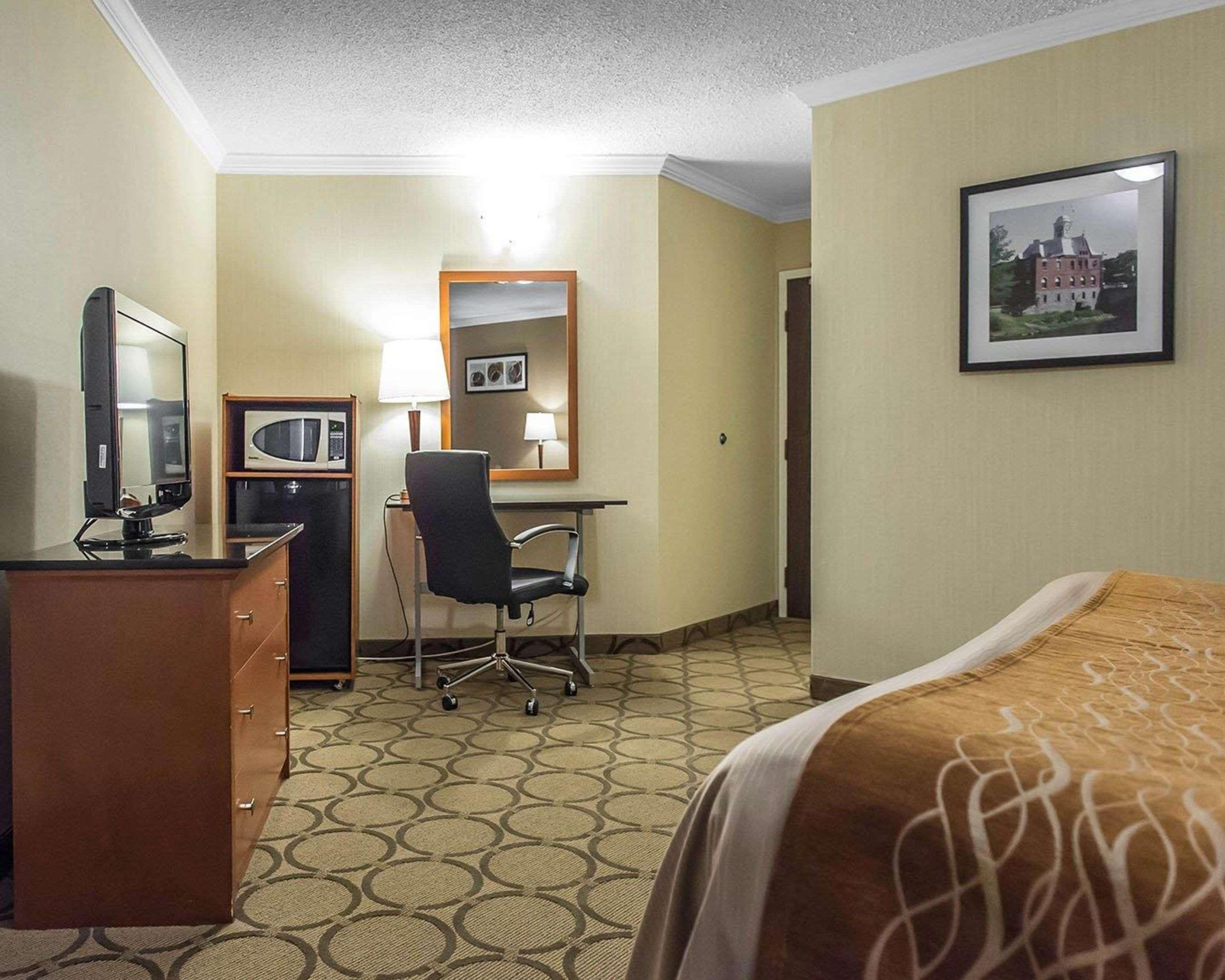 Comfort Inn Пембрук Екстер'єр фото