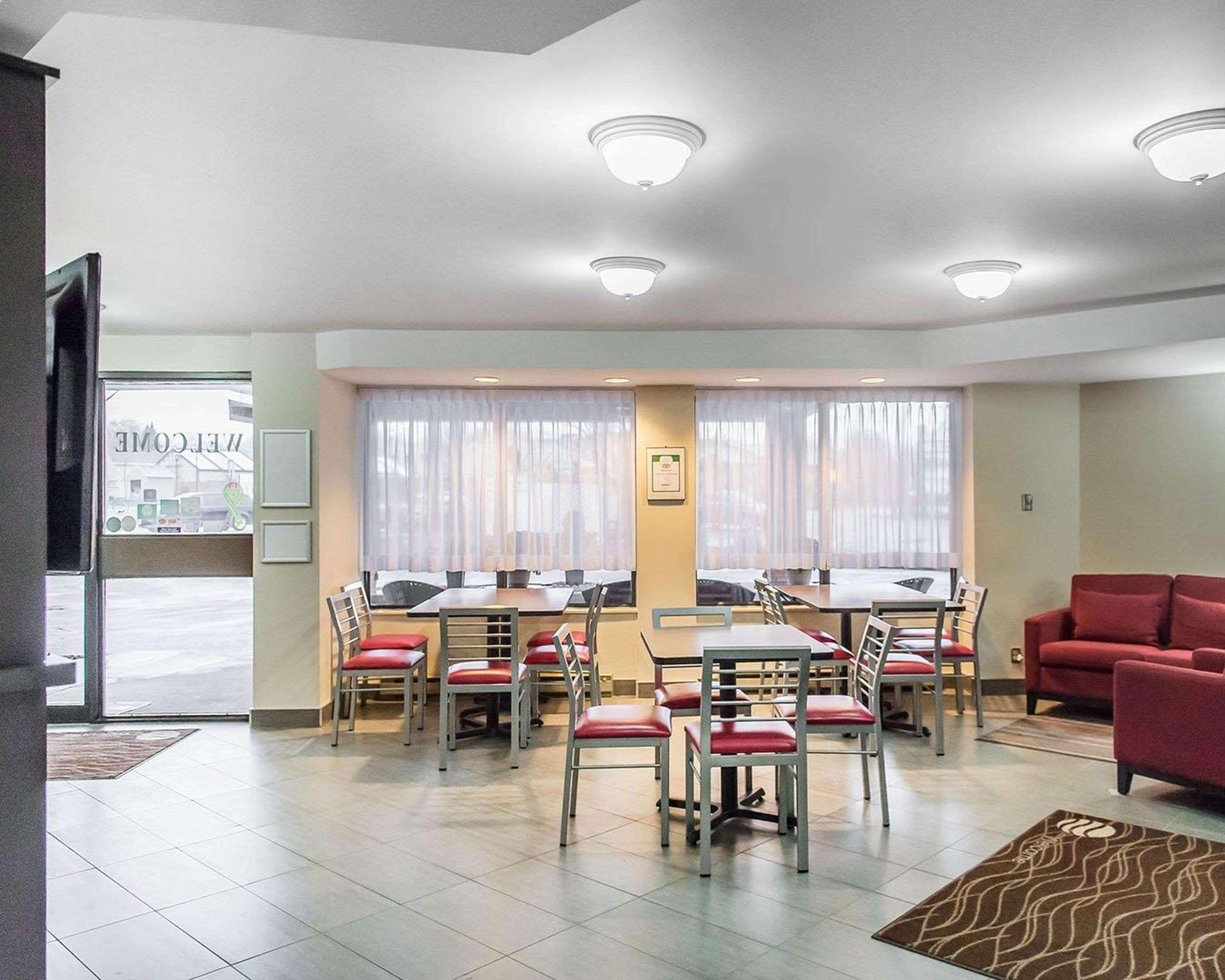 Comfort Inn Пембрук Екстер'єр фото