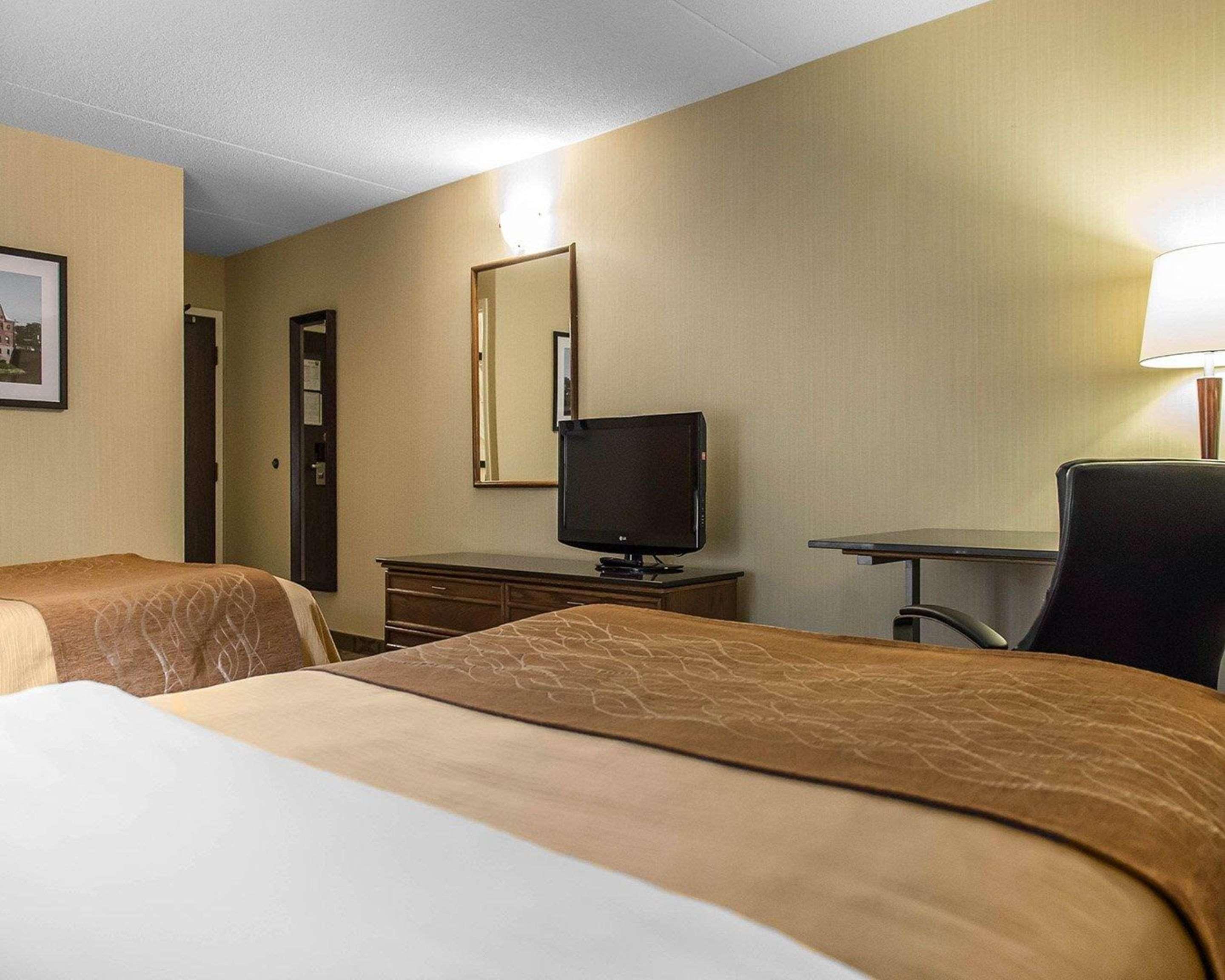 Comfort Inn Пембрук Екстер'єр фото