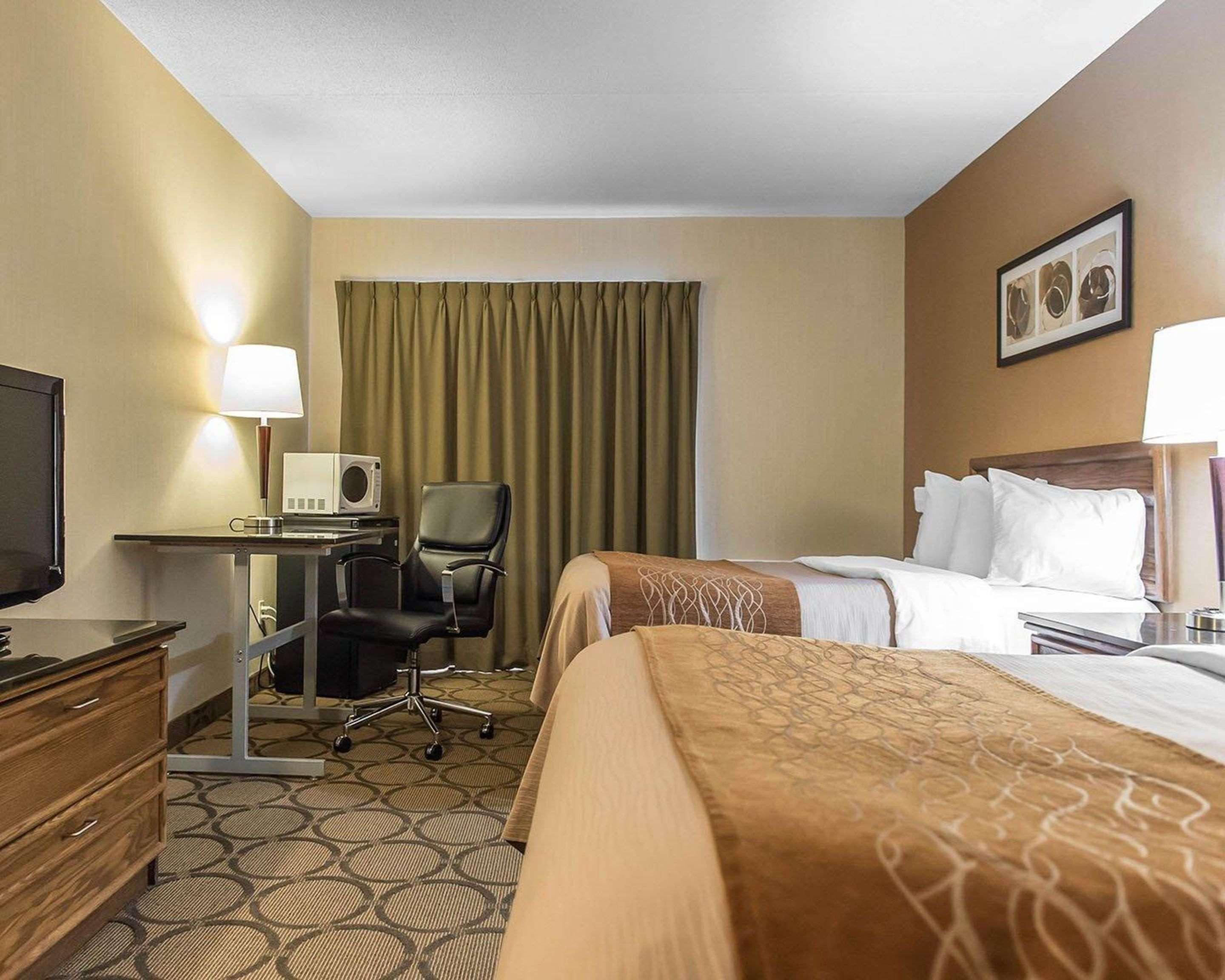 Comfort Inn Пембрук Екстер'єр фото